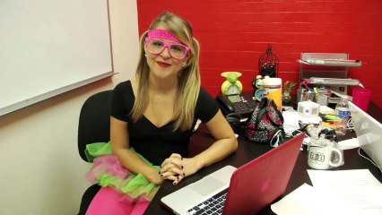 Mandi Rogers Hosting Reel