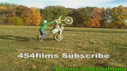 kawasaki kx 125 near wheelie crash!