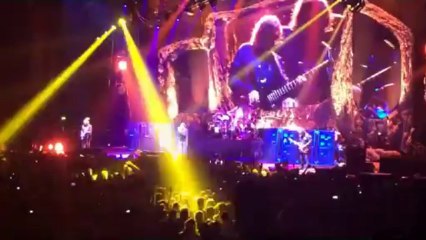 Black Sabbath - Iron Man - Paris Bercy (02/12/20"13")