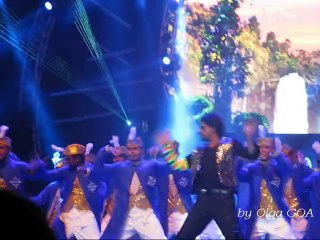 SRK @iamsrk Live Concert in Dubai with Sunidhi Chauhan - 1 december 2013 (part 2)