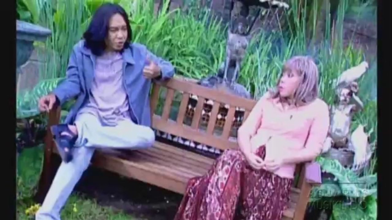 Melly feat Ari Lasso - Jika  Official Video