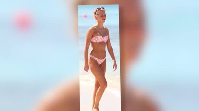 Erin Heatherton à la plage à la Barbade