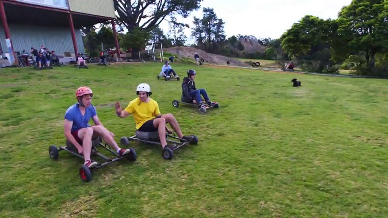 Grass Kart Racing - Crazy Speeds