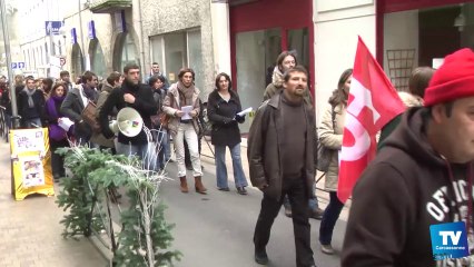 Manifestation des enseignants du primaire jeudi 5 décembre à Carcassonne pour réclamer la refonte de la réforme des rythmes scolaires.