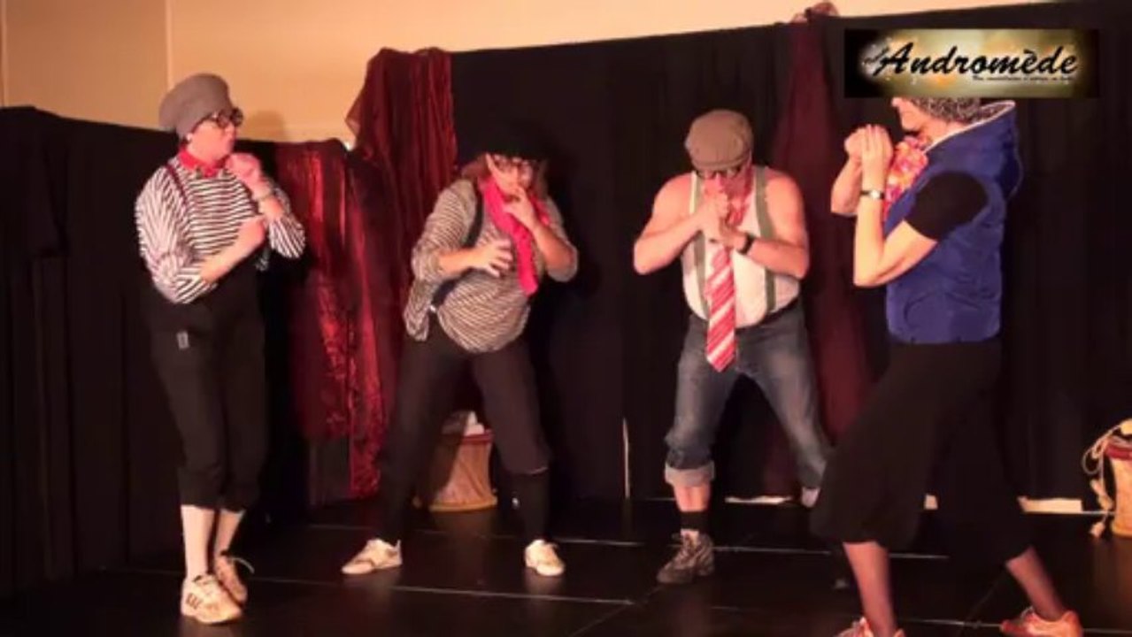 Sketch "Minouche, oh Minouche !" par la Troupe Andromède - 05/12/2013 - Vernouillet.