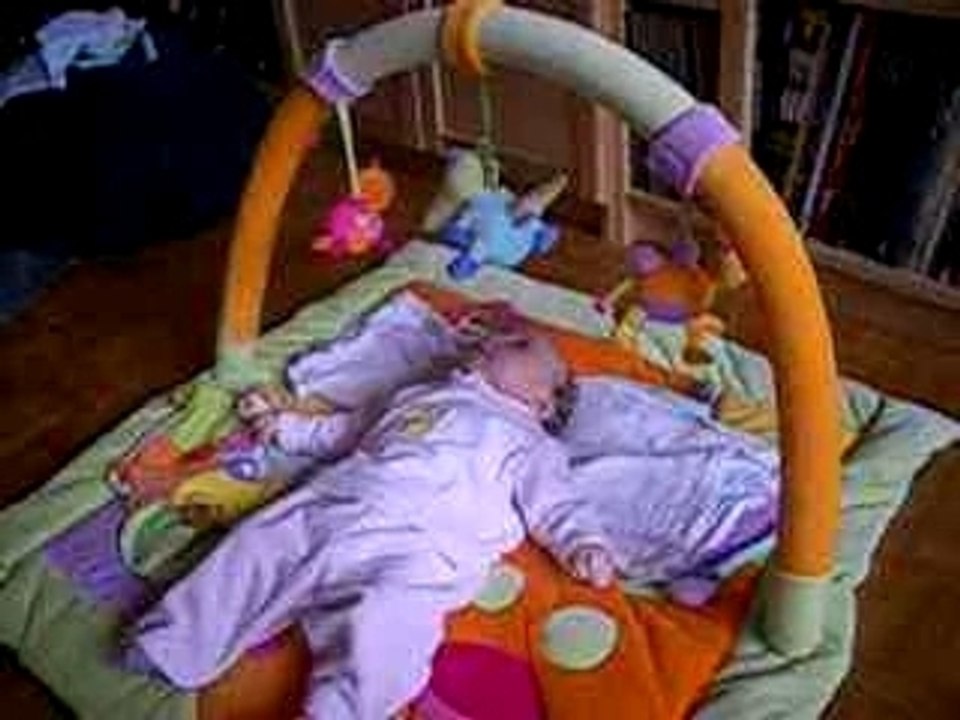 Maëlle s'amuse