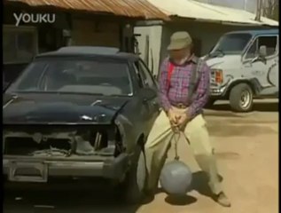 Funny And Talented Old Man driving car on 3 wheels - Hahahahaha