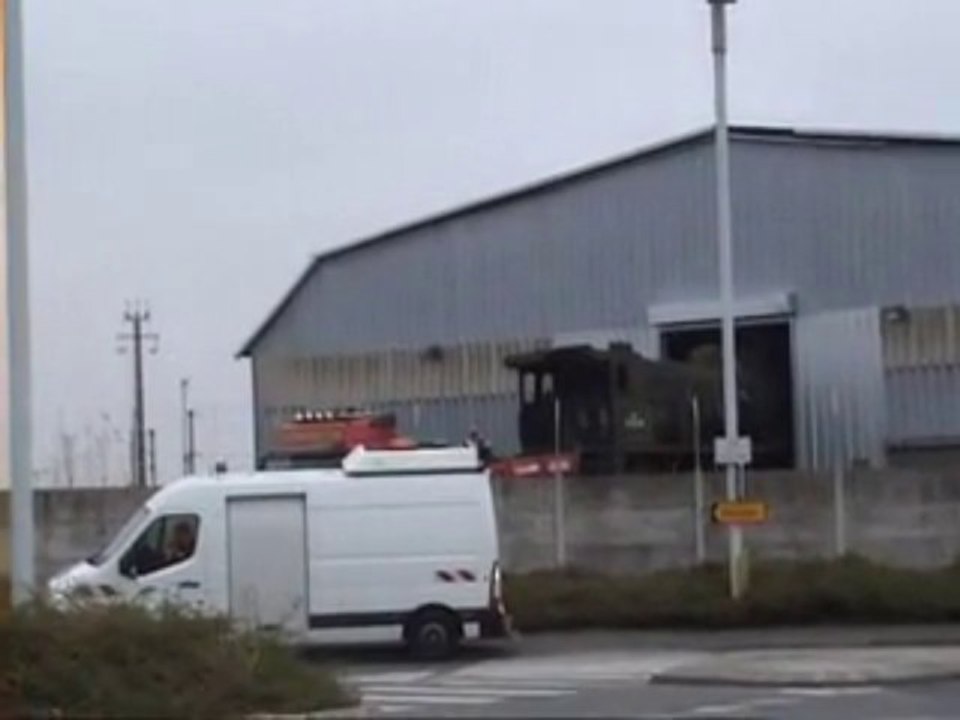 Arrivée de la loco au Magasin Général 05 12 2013