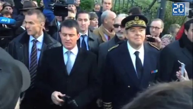 Manuel Valls auprès des habitants de Sézanne