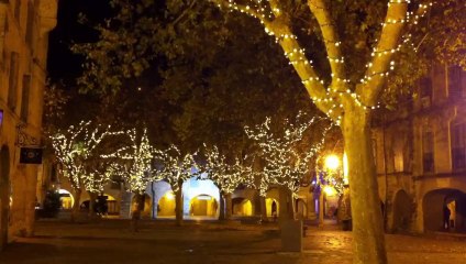 NOEL 2013 - LES ILLUMINATIONS d'UZES et ST QUENTIN LA POTERIE