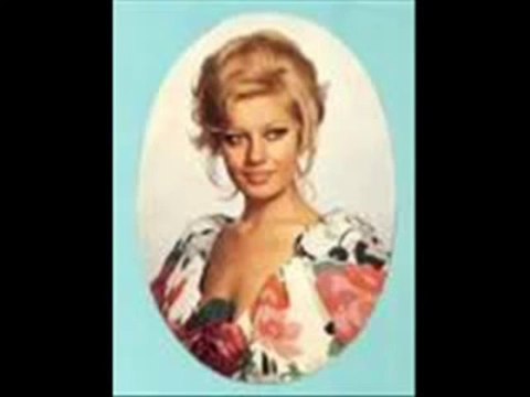 Emel Sayın - Bak Yeşil Yeşil