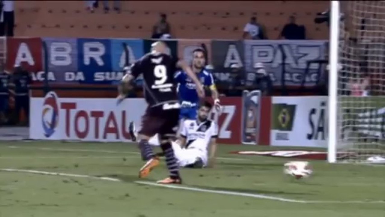 Copa Sudamericana: Silva schießt neben leeres Tor