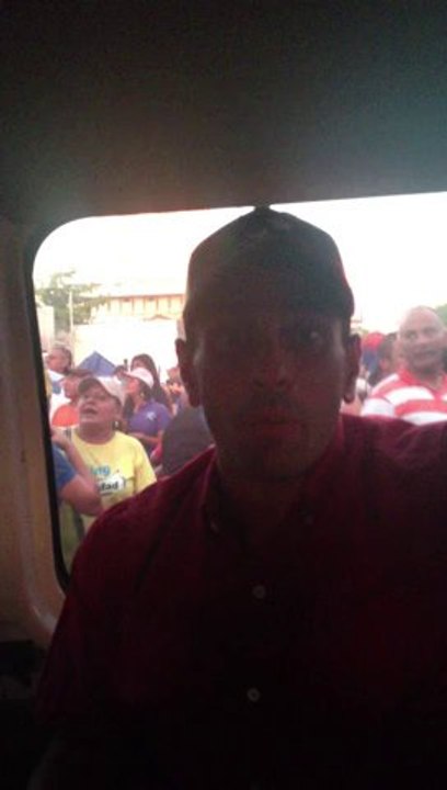 Henrique Capriles te invita a votar este 8D