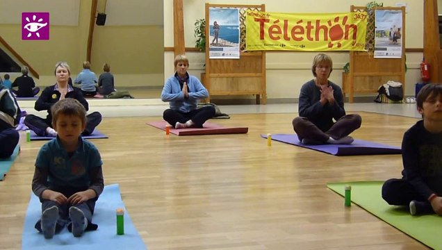 Téléthon 2013 : Yoga à Ahuille (53)