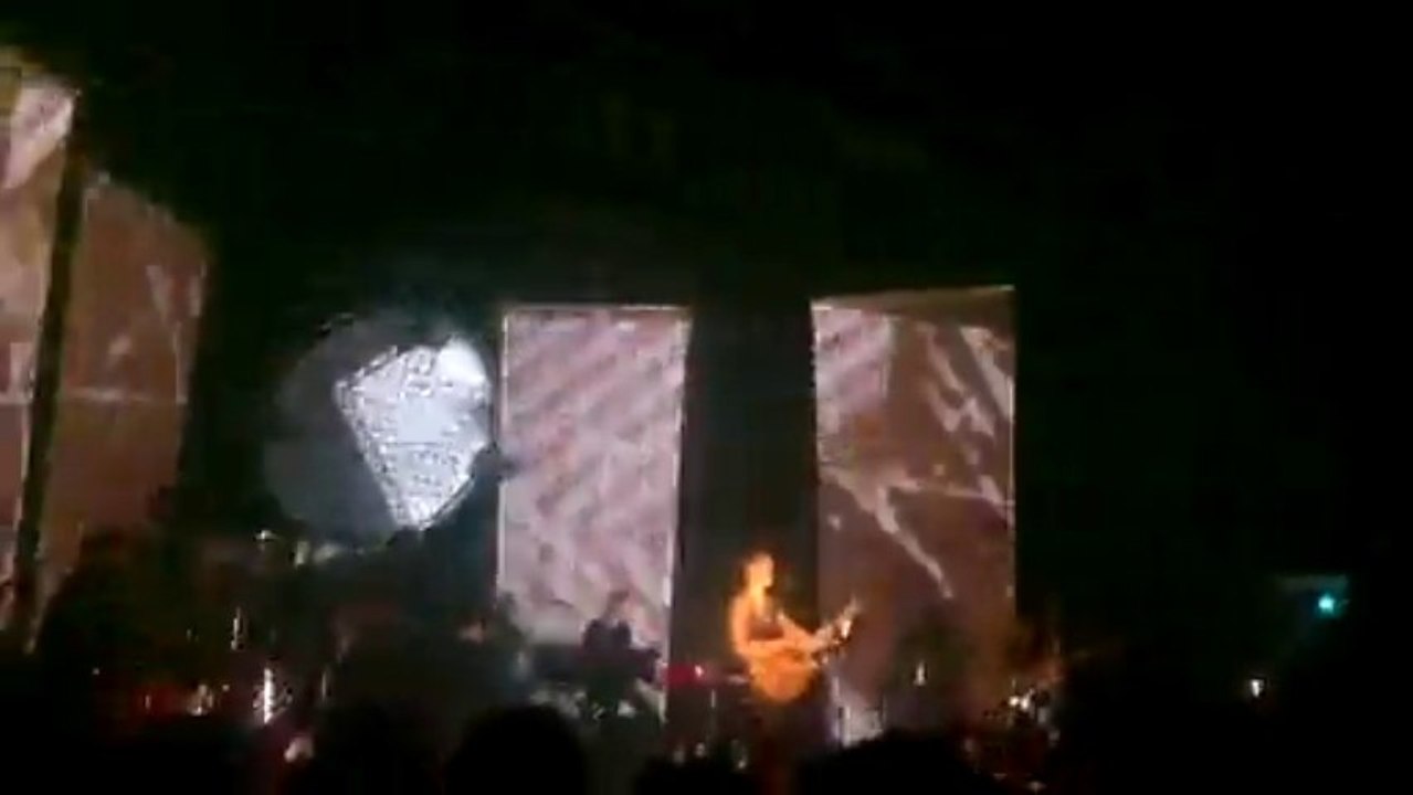 Ayo - Slow Slow (Run Run) - Les Docks - Swiss 2013