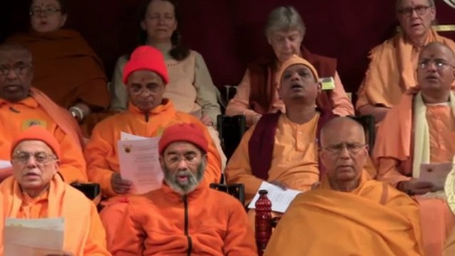 HINDU TEMPLE OF GREATER CHICAGO, LEMONT HONORING THE MONASTICS : CULTURAL PROGRAMS -1