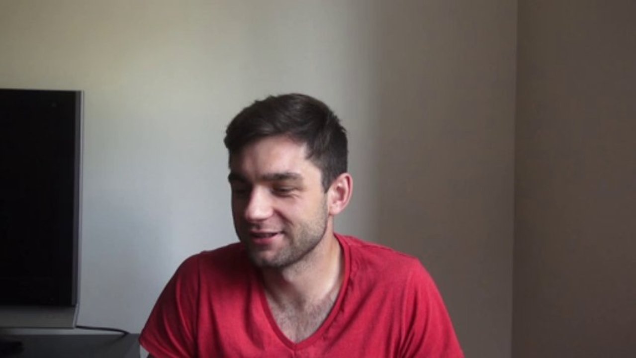 Interview (in English) of Kamil Kacprzak, an outside hitter of Plessis-Robinson Volley-Ball