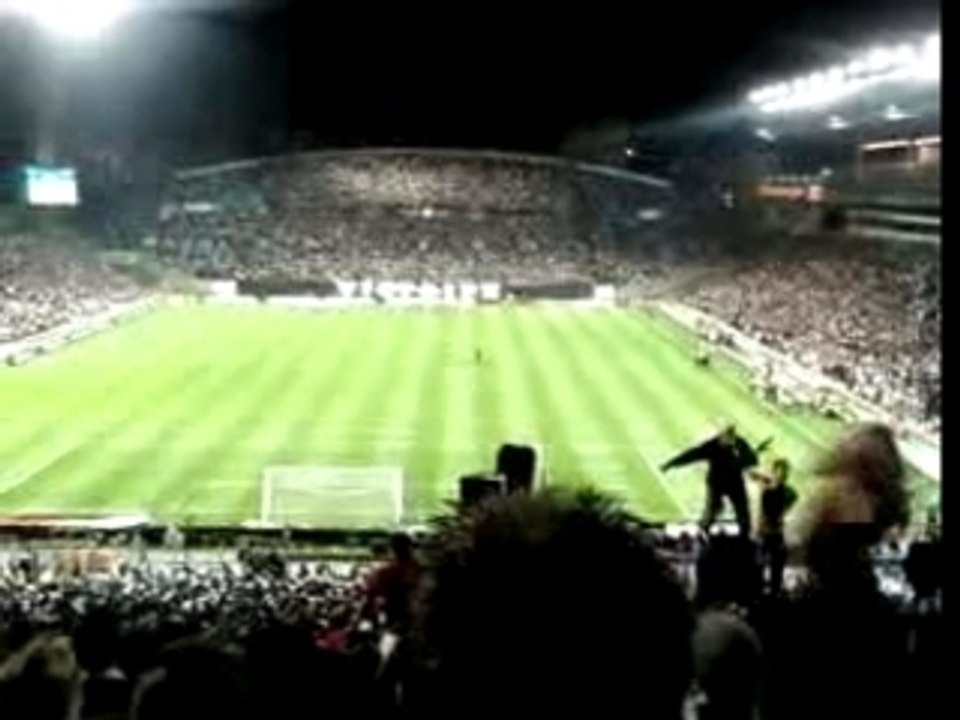 insulte et chant om lyon 2006