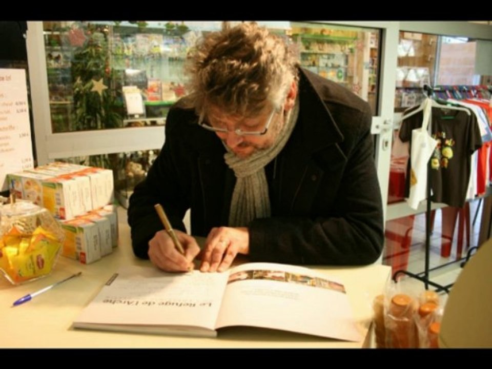 Reportage France Bleu Mayenne 40 ans du refuge de l'arche et le livre  "Le Refuge de l'Arche ou l'Empreinte du destin"