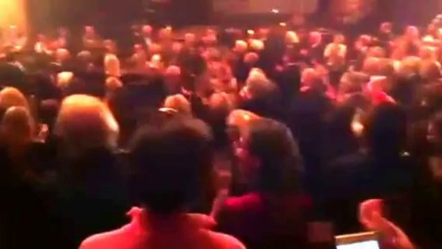 Nicolas Sarkozy Standing ovation au concert de Carla Bruni à Monaco [06.12.2013]