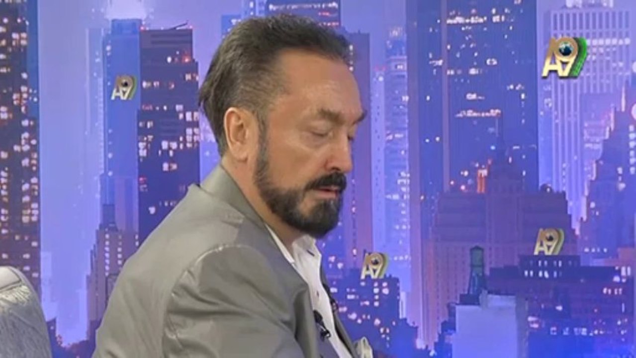 Cumhurbaşkanımız Sayın Abdullah Gül'ün askerlerimizle bayram namazı kılması özlediğimiz bir fotoğraftı.