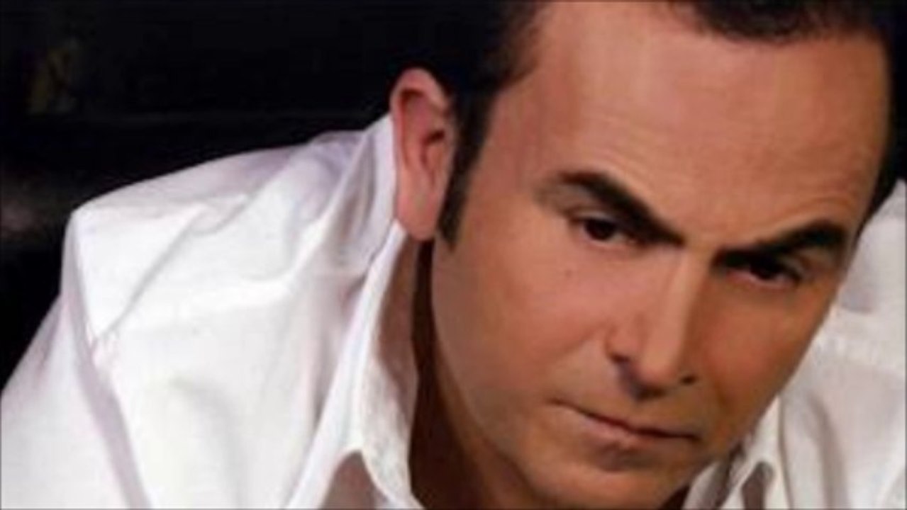 Σταμάτης Γονίδης   -  Μη φύγεις Τα φιλιά σου είναι φωτιά... live  1997