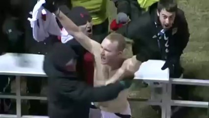 Il fait gagner son équipe sur un but de 70 mètres !