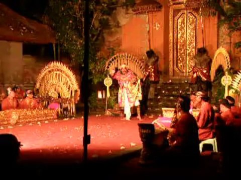 Danse & concert Gamelan à Ubud (BALI) - Décembre 2013