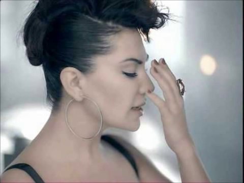 Ebru Yaşar - Yalan Unuttum Seni