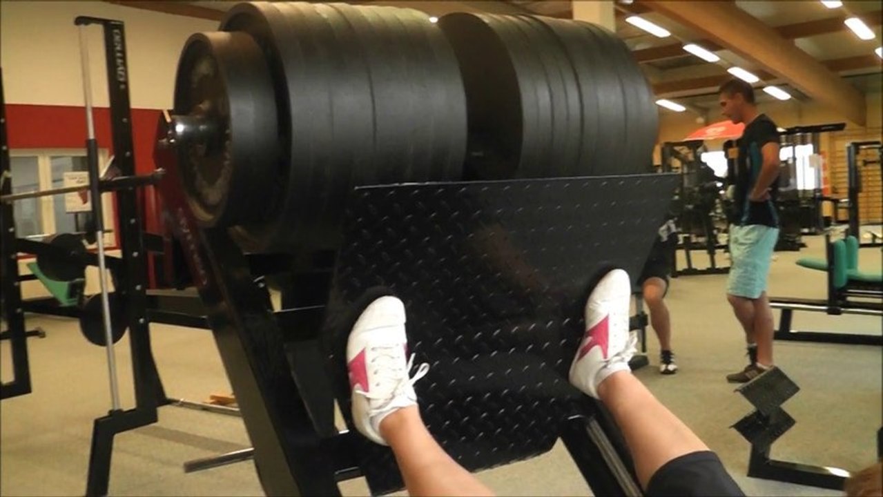 Anna Konda Heavy Legworkout 620kg Legpress and Circle Training