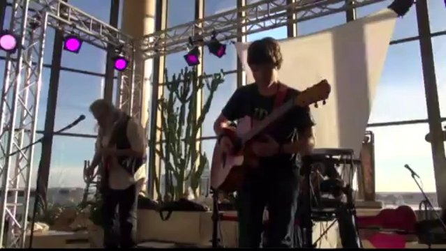 Parisienne Walkway par les Artistes Associés (Régis et Princesse de Nuit)