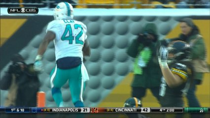 Clay refuses to go down, gets in for the TD