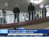 Rectores del CNE se encuentran reunidos en la sala de totalización