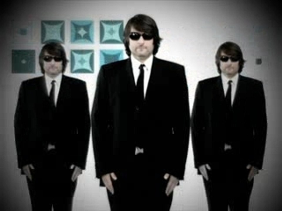 BIKINI MACHINE  - Shake