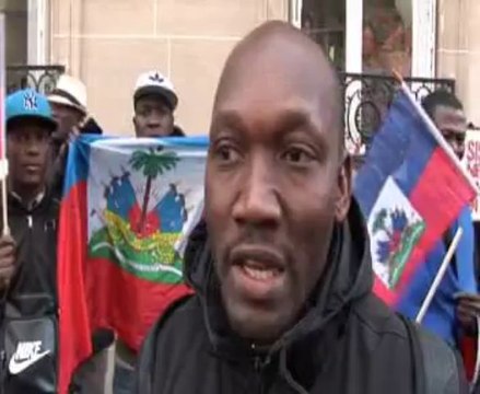 les haitiens de france ont manifester l pour arreter le massacre des haitiens en dominicani