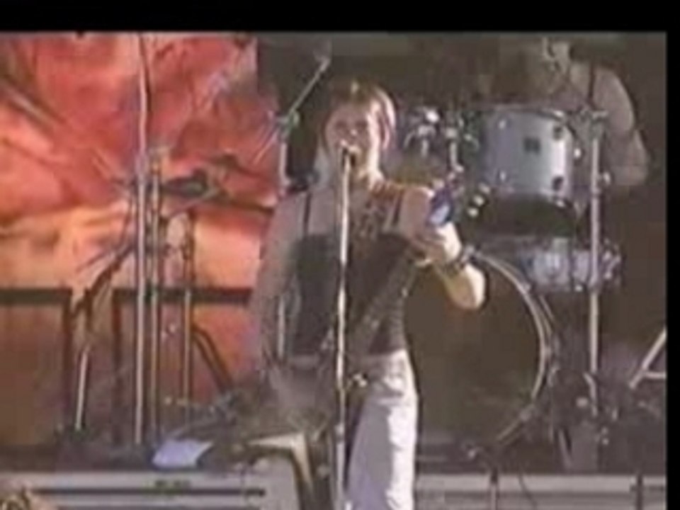 Kittie - Live ( OzzFest)