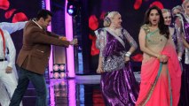 Salman Khan Madhuri Dixit Re-Create Didi Tera Devar Deewana Song - Bigg Boss 7