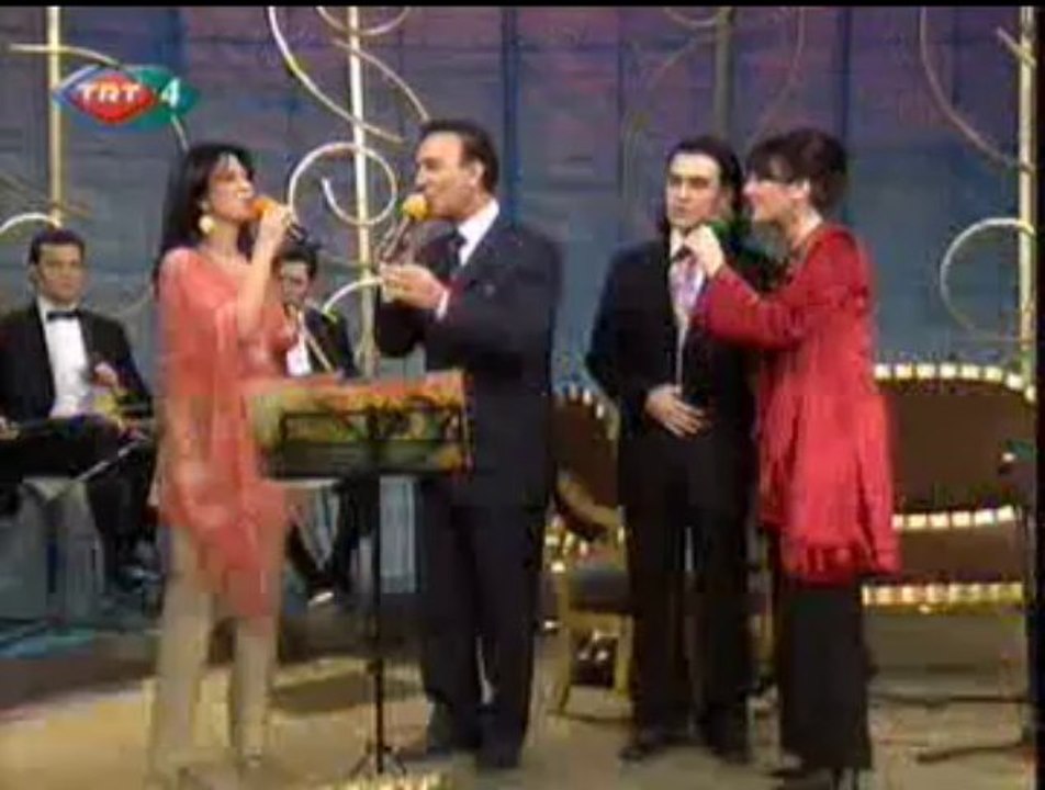 Ali Osman AKKUŞ*Özlem KARAAĞAÇ*Onur AKKUŞ*Neşe DURSUN-Karşıdan Gel Göreyim