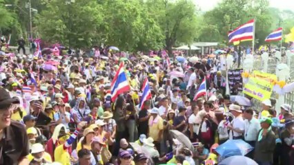 Tailandia: nuevas protestas pese a llamado a elecciones