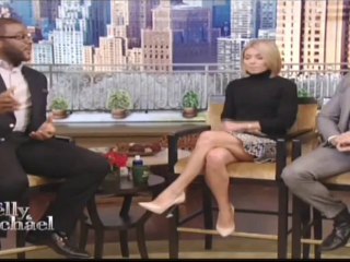 Kelly Ripa Amazing Legs