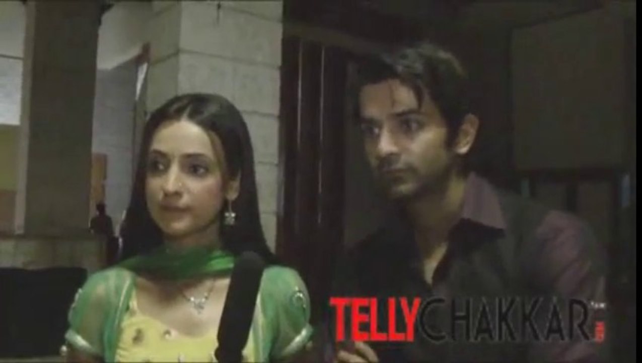 Sarun [TC] 4th Aug 2012 (Arnav and Khushi share their fan moments)