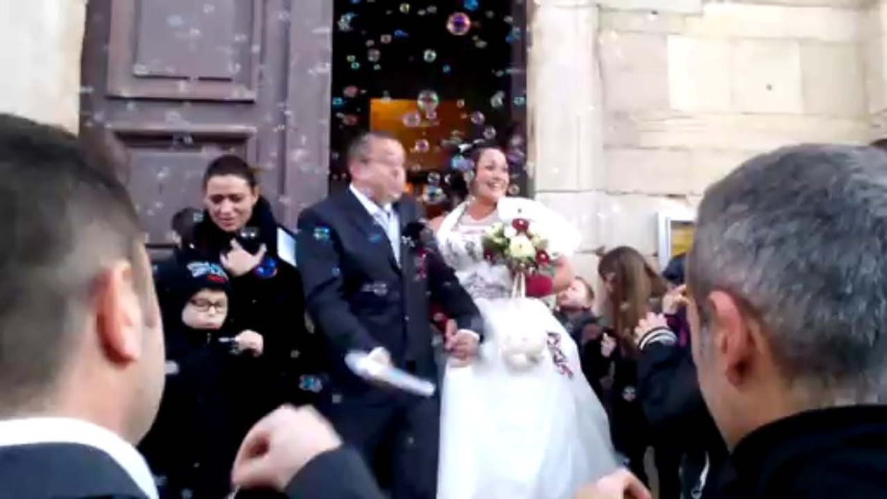 mariage Lolo et Nath. sortie église. 07/12/13