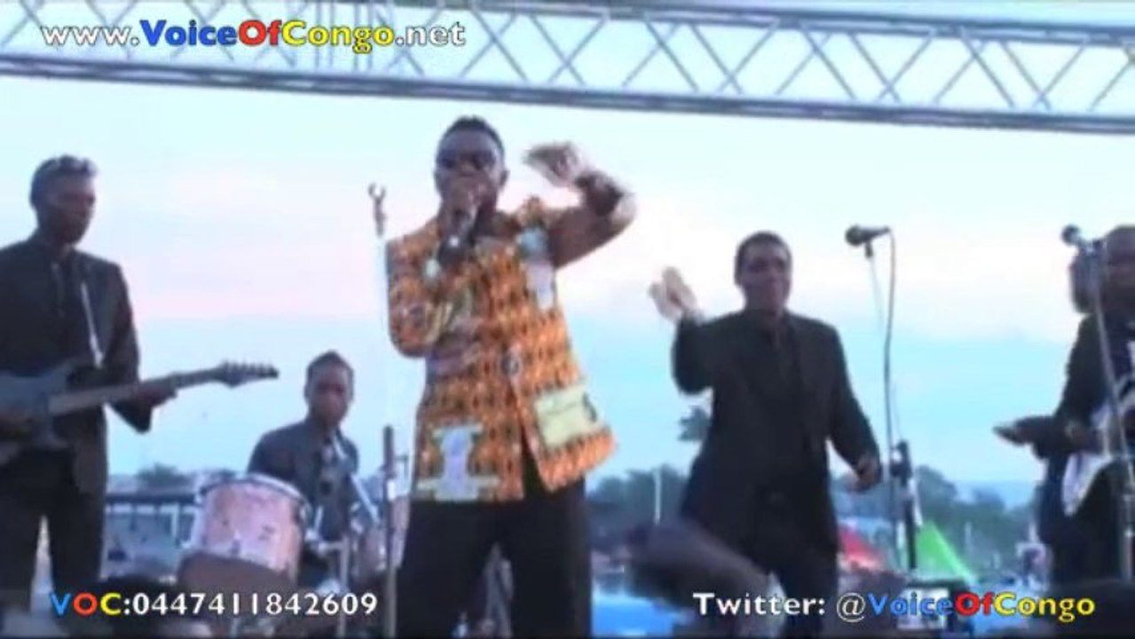 Peguy Tabu chante "Maze" à la veillée mortuaire de son père Tabu Ley Rochereau...@VoiceOfCongo