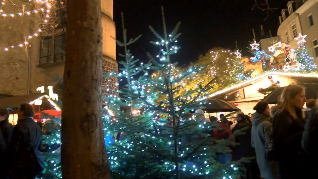 Weihnachtsmarkt am Rudolfplatz in  Köln 2013