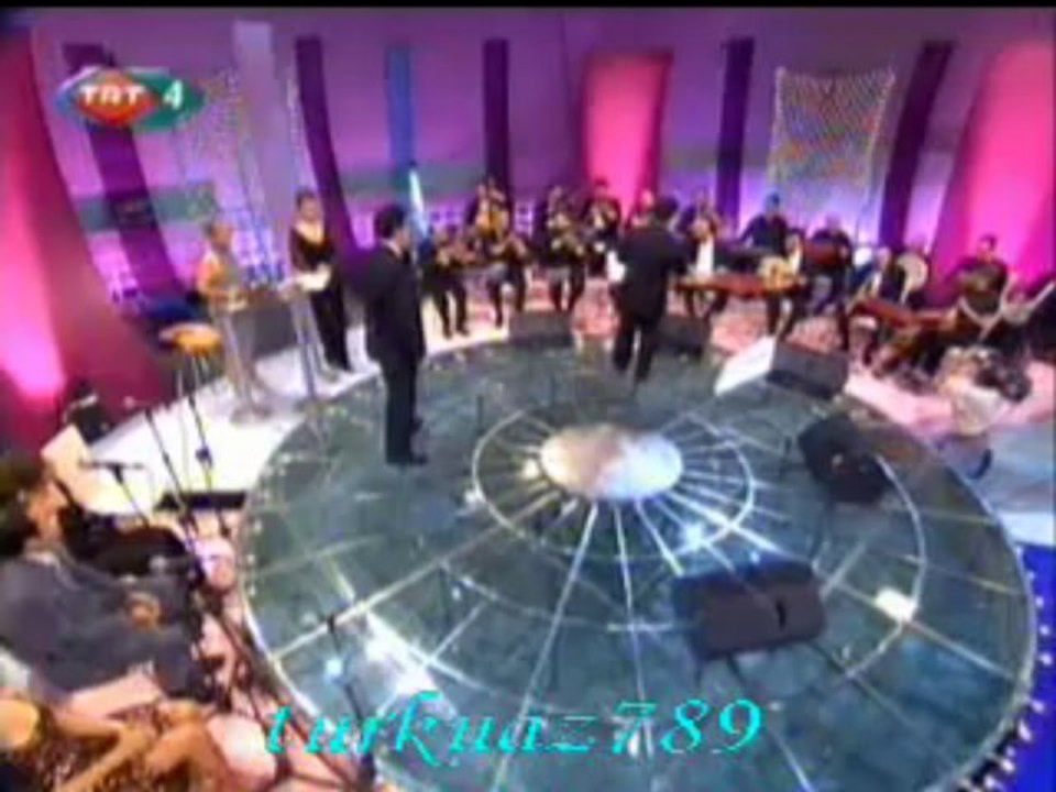 Alp ARSLAN-Seviyorum Desen De Kanmam Sözüne-1