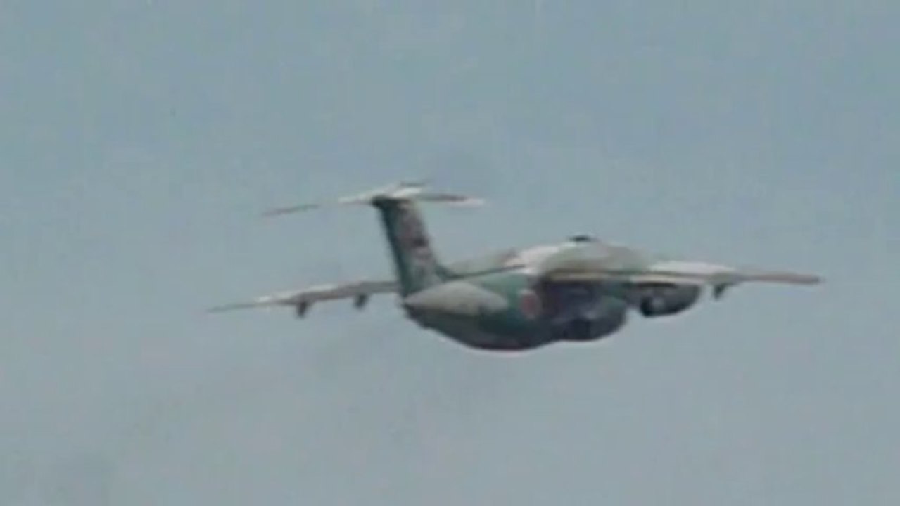 新田原基地を離陸するC-1（新田原エアフェスタ2013）