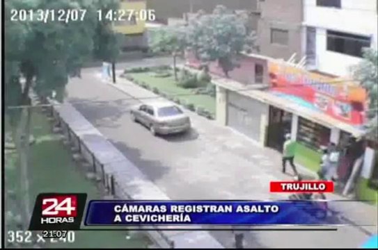 Trujillo: delincuentes armados asaltan cebichería y se llevan 10 mil soles