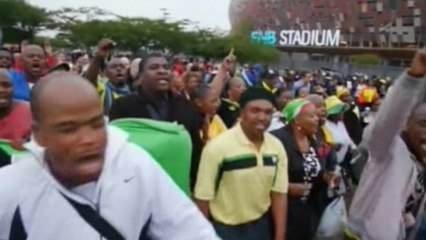 Crowds in Johannesburg stadium for Mandela memorial