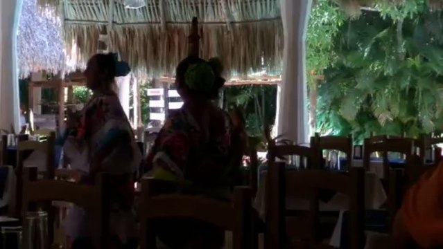 DANSES TRADITIONNELLES A CHICHEN ITZA – ÉTAT DU YUCATAN – (MEXIQUE) LE 23 NOVEMBRE 2013