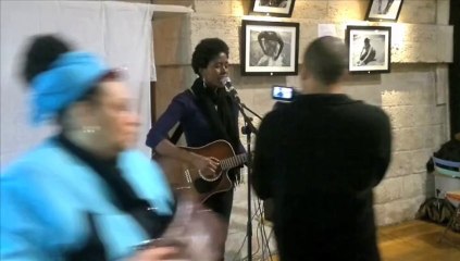 Can't take my eyes off you - La Djam asso